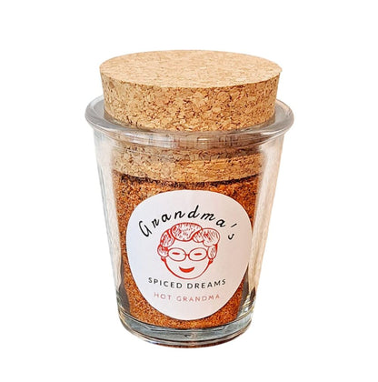 Hot Grandma Chili Gewürz – Handgemachtes, scharfes Gewürz für Liebhaber intensiver, feuriger Schärfe - Grandma's Spiced Dreams GmbH